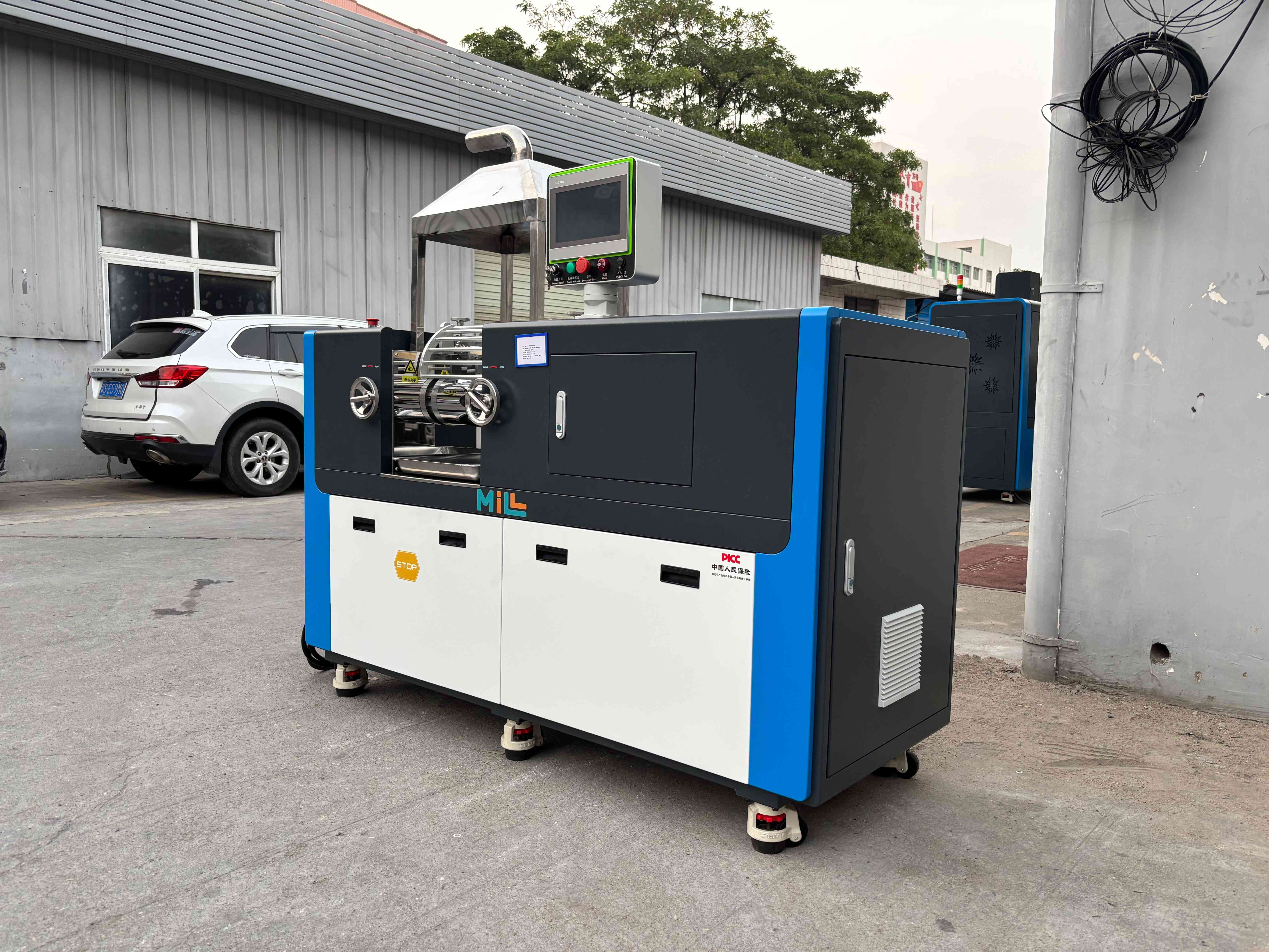 密尔MR-6寸环保吸尘实验型开炼机-右面